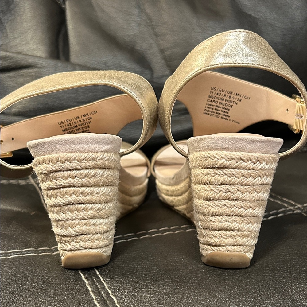 Reaction Kenneth Cole Gold Wedge Sandals - Picture 6 of 7